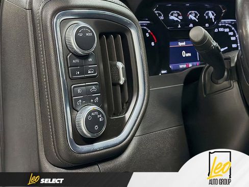 Used 2021 GMC Sierra 1500 Elevation w/ LPO, Elevation Black Package AWD/4WD image 10