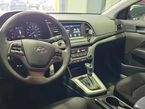 Used 2018 Hyundai Elantra SEL FWD image 2