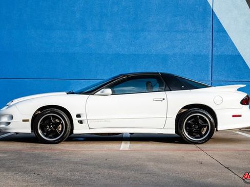 Used 2002 Pontiac Firebird Trans Am image 39
