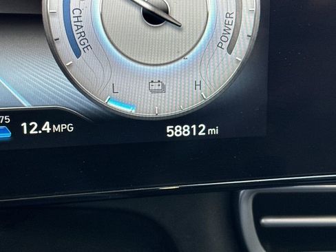 Used 2023 Hyundai Elantra Limited image 25