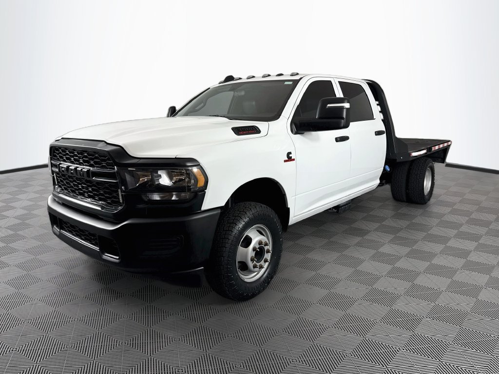 Used 2024 RAM 3500 Tradesman AWD/4WD image 3