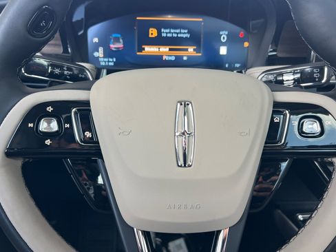 New 2025 Lincoln Corsair Reserve w/ Jet Appearance Package image 22