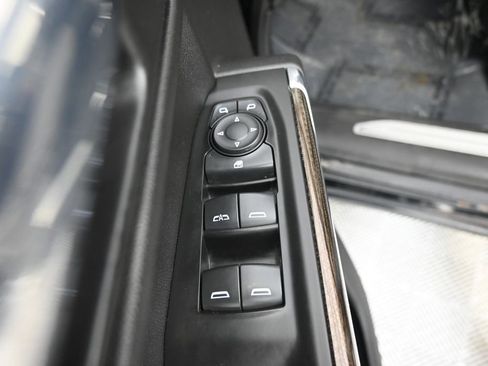 Used 2021 Chevrolet Silverado 1500 RST AWD/4WD image 19