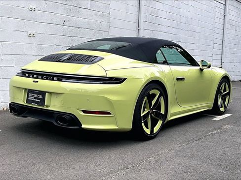 Certified 2025 Porsche 911 Carrera RWD image 17