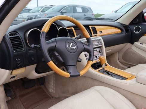 Used 2002 Lexus SC 430 Convertible RWD image 18