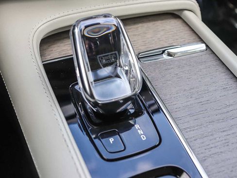 Used 2020 Volvo XC90 T8 Inscription w/ Protection Package Premier image 27