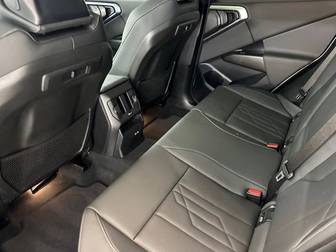 Used 2025 BMW X3 xDrive30i w/ M Sport Package AWD/4WD image 27