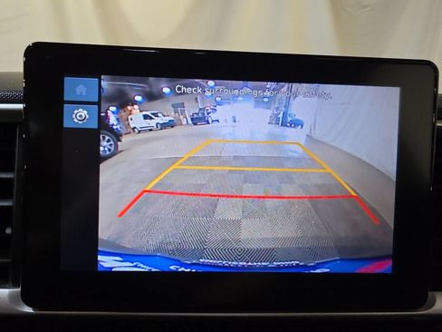 Used 2024 Hyundai Venue SEL FWD image 22