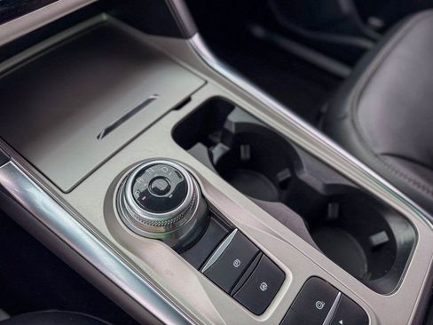 Used 2024 Ford Explorer XLT w/ Equipment Group 202A image 30