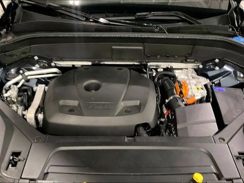 Certified 2024 Volvo XC90 T8 Ultimate w/ Protection Package Premier AWD/4WD image 13