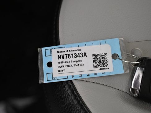 Used 2018 Jeep Compass Latitude w/ Popular Equipment Group AWD/4WD image 33