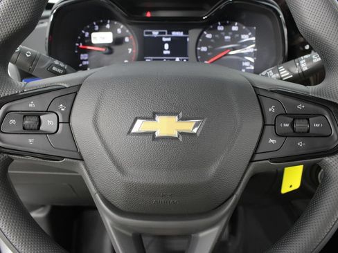 New 2026 Chevrolet Trax LS w/ LS Convenience Package FWD image 12