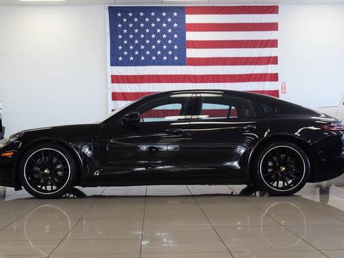Used 2018 Porsche Panamera 4 AWD/4WD image 4