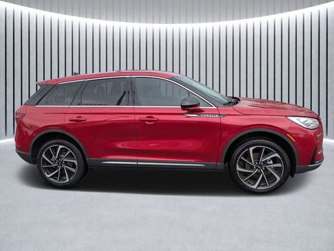 New 2025 Lincoln Corsair Reserve image 2