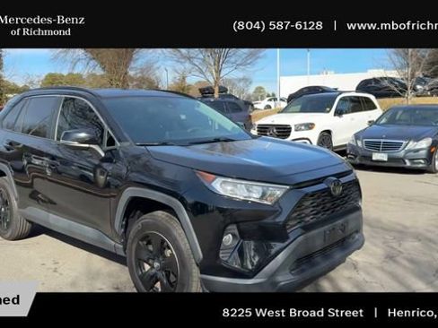 Used 2020 Toyota RAV4 XLE image 4