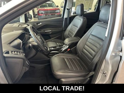 Used 2018 Ford C-MAX Titanium w/ Equipment Group 301A FWD image 4