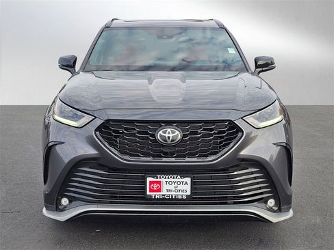 Used 2021 Toyota Highlander XSE image 8