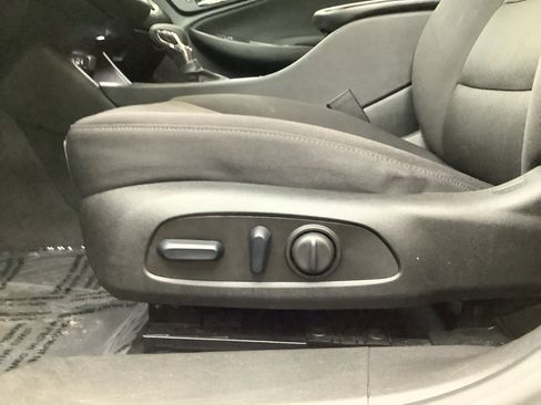 Used 2024 Chevrolet Malibu LT FWD image 13