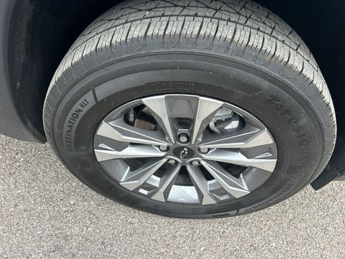 Used 2025 Chevrolet Equinox LT image 12