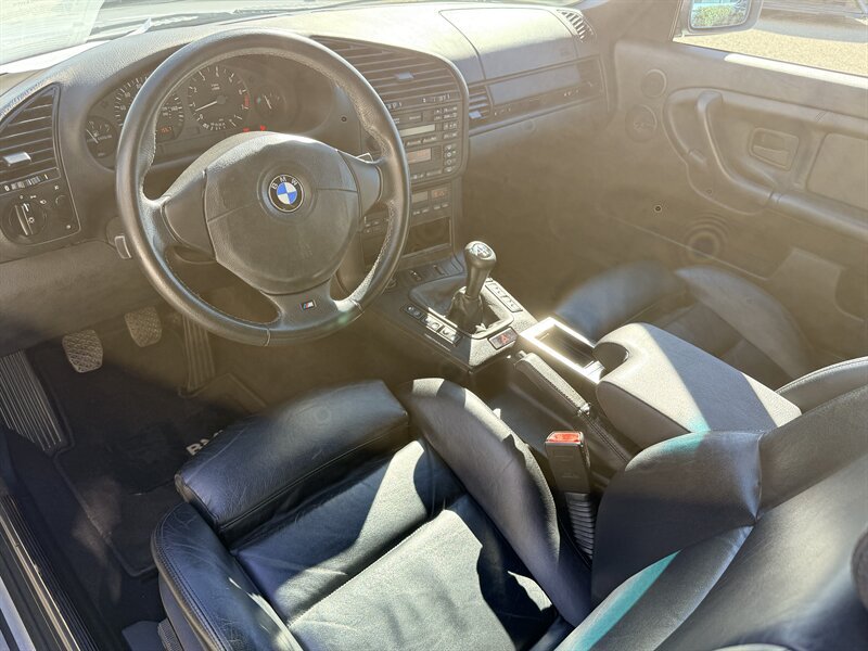 Used 1999 BMW 328i Convertible RWD image 9