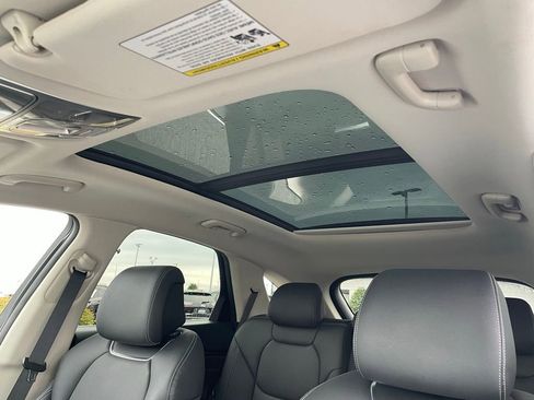 Used 2023 Genesis GV70 2.5T w/ Select Package image 25