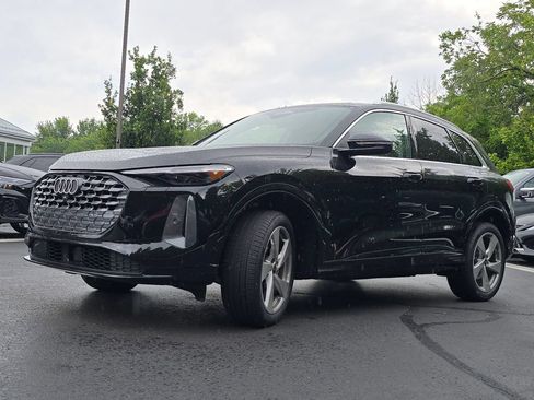 Certified 2025 Audi Q5 Premium w/ Premium Plus AWD/4WD image 13
