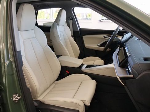 New 2025 Audi Q5 Premium Plus image 16