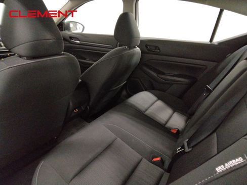 Used 2025 Nissan Altima 2.5 SV image 32