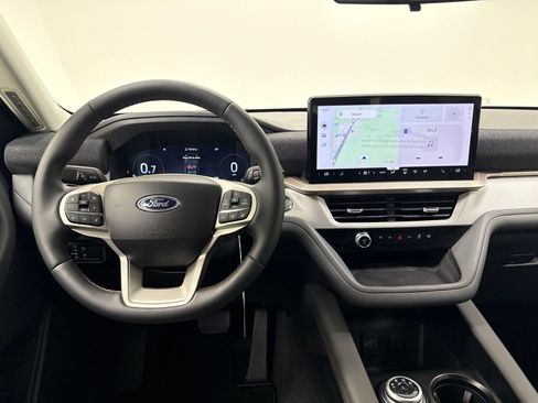 New 2026 Ford Explorer Active RWD image 24