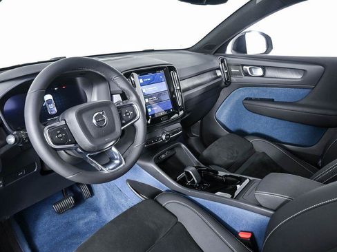 Certified 2023 Volvo C40 P8 Recharge Ultimate AWD/4WD image 6