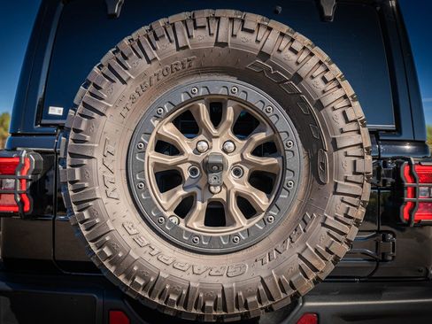 Used 2021 Jeep Wrangler Unlimited Rubicon image 22