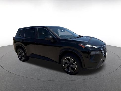 Used 2025 Nissan Rogue SV FWD image 2