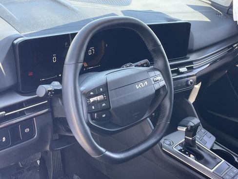 Certified 2026 Kia Sportage EX FWD image 17