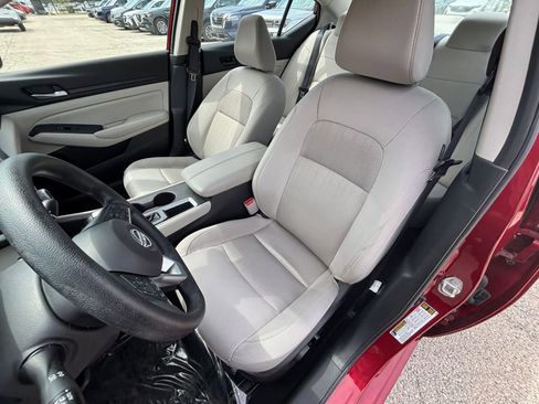 Used 2025 Nissan Altima 2.5 SV FWD image 36