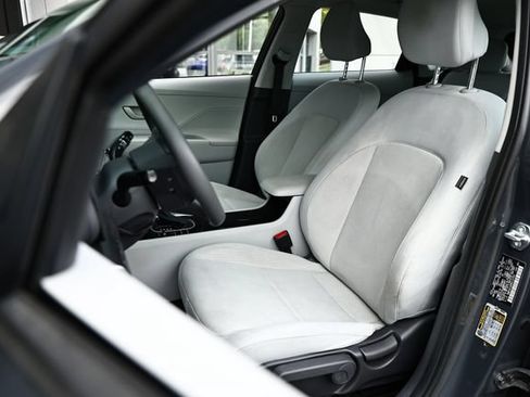 Used 2024 Hyundai Kona SE AWD/4WD image 19