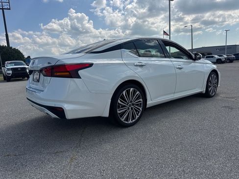 Used 2023 Nissan Altima 2.5 SL FWD image 8