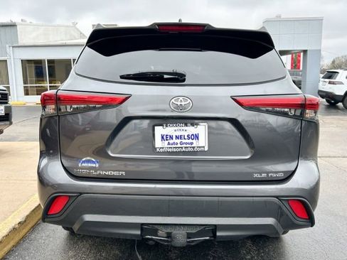 Used 2022 Toyota Highlander XLE image 8