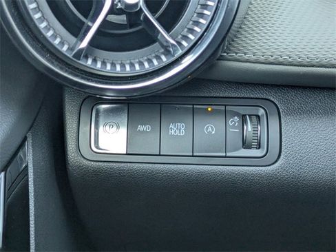 Used 2025 Chevrolet Equinox LT w/ Convenience Package II image 25