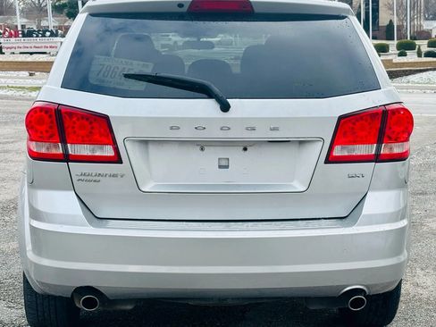 Used 2013 Dodge Journey SXT w/ Flexible Seating Group image 9