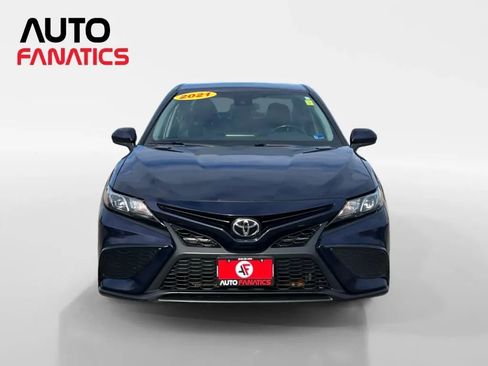 Used 2021 Toyota Camry SE FWD image 8