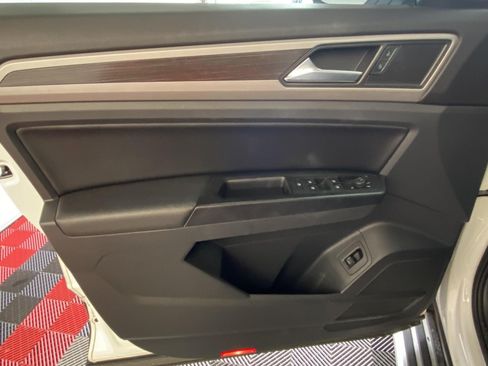 Used 2020 Volkswagen Atlas SEL AWD/4WD image 21