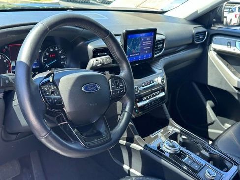 Used 2020 Ford Explorer Limited w/ Hybrid Equipment Group 310A AWD/4WD image 13