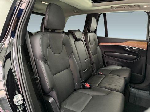 Used 2025 Volvo XC90 B6 Plus image 23