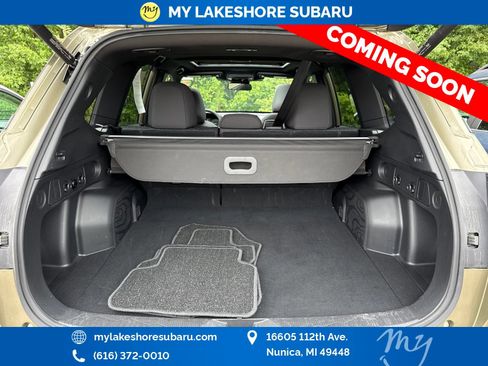 Used 2025 Subaru Forester Premium AWD/4WD image 11