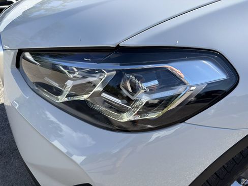 Certified 2025 BMW X4 xDrive30i AWD/4WD image 10