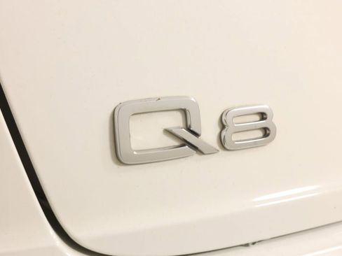 Used 2022 Audi Q8 Premium Plus AWD/4WD image 16