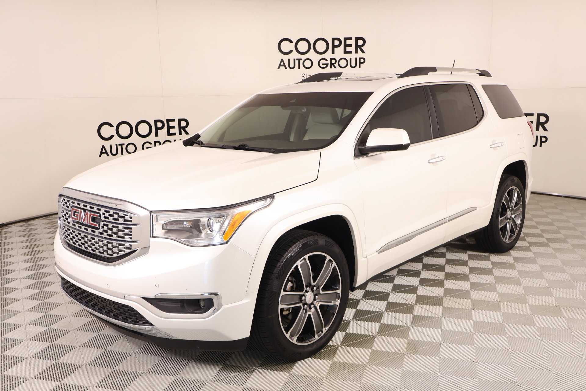 Used 2019 GMC Acadia Denali FWD image 10
