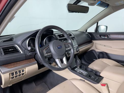 Used 2017 Subaru Outback 2.5i Limited image 3