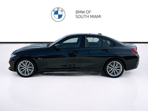 Used 2023 BMW 330e w/ Convenience Package RWD image 4