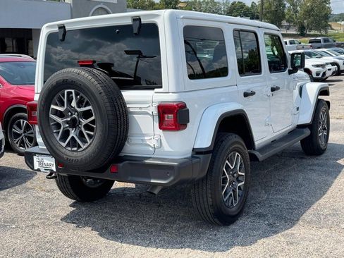 Used 2025 Jeep Wrangler Unlimited Sahara w/ Safety Group AWD/4WD image 4